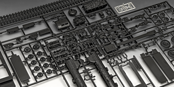 Сборная модель Revell Экспресс локомотив BR03 с тендером, масштаб 1:87, 136 деталей (RVL-02166) - Pampik - 8