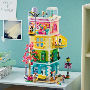 Конструктор LEGO Friends Хартлейк-Сіті. Громадський центр, 1513 деталей (41748) - Pampik - 5