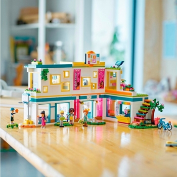 Конструктор LEGO Friends Хартлейк-Сити: международная школа, 985 деталей (41731) - Pampik - 4