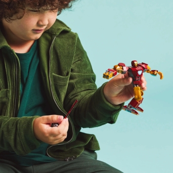 Конструктор LEGO Super Heroes Marvel Робот Залізної Людини проти Альтрона, 101 деталь (76307) - Pampik - 16