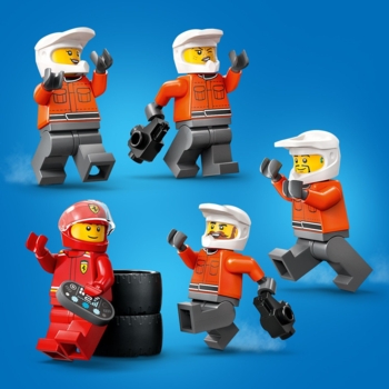 Конструктор LEGO City Піт-стоп і піт-екіпаж F1 з болідом Ferrari, 322 деталі (60443) - Pampik - 7