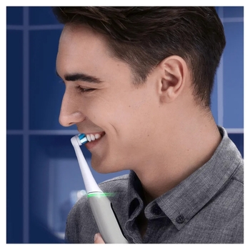Электрическая зубная щетка Oral-B iO Series 6 iOM6.1A6.1K 3753 Grey Opal - Pampik - 10