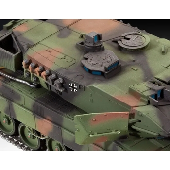 Збірна модель-копія Revell Танк Leopard 2 A6/A6M, рівень 4, масштаб 1:72, 168 деталей (RVL-03180) - Pampik - 4