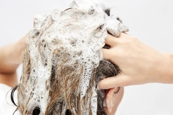 Шампунь Vichy Dercos Kera-Solutions, для реконструкції поверхні пошкодженого і ослабленого волосся, 250 мл - Pampik - 7