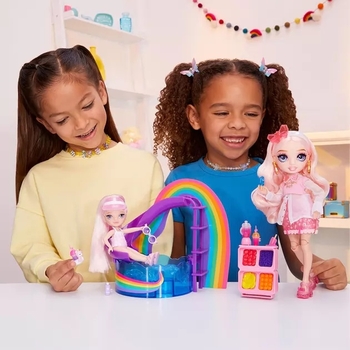 Ігровий набір з лялькою Rainbow High Littles Веселкове свято в басейні (522249) - Pampik - 11