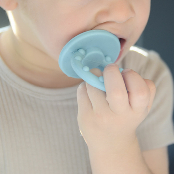 Пустушка силіконова 100% MinikOiOi Basics Gumy Mellow Yellow, 3 м+ (101220006) - Pampik - 3