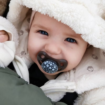 Пустушка силіконова Twistshake Black White, ортодонтична, 6+ міс., 2 шт. (78092) - Pampik - 3