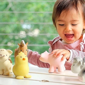 Погремушка-прорезыватель Tikiri 96005, каучук, желтый (24985) - Pampik - 6