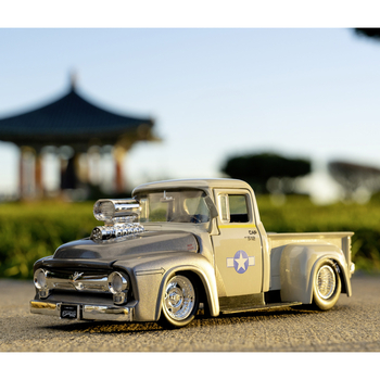 Машина металлическая Jada Уличный боец Форд Пикап с фигуркой Гайла, 1:24, серый (253255057) - Pampik - 11