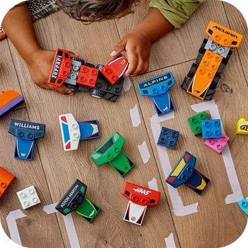 Конструктор LEGO DUPLO Town Автомобили для гонки и пилоты команд Формулы-1, 70 деталей (10445) - Pampik - 6