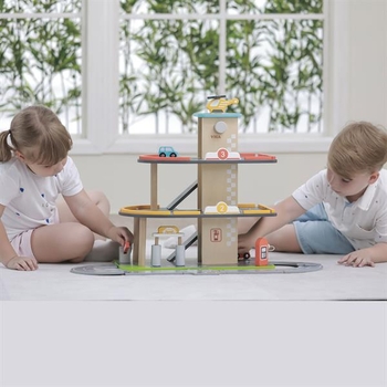 Деревянный паркинг Viga Toys с АЗС (44509) - Pampik - 6