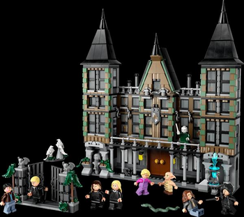 Конструктор LEGO Harry Potter Маєток родини Мелфой 1601 деталь (76453) - Pampik - 4
