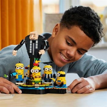 Конструктор LEGO Despicable Me 4 Ґру й посіпаки з кубиків 839 деталей (75582) - Pampik - 8