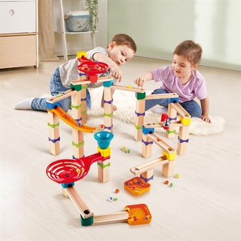 Конструктор-лабиринт Hape Marble Run Трюки и повороты 129 эл. (E1100) - Pampik
