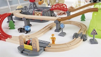 Игрушечная железная дорога Hape Строительный комплекс 50 эл. (E3764) - Pampik - 11