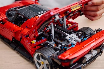Конструктор LEGO Techniс Ferrari Daytona SP3 3778 деталей (42143) - Pampik - 4