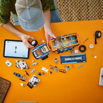 Конструктор LEGO City Арктична дослідницька вантажівка з науковою лабораторією, 1064 деталі (60471) - Pampik - 9