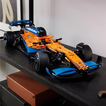 Конструктор LEGO Techniс Гоночний автомобіль McLaren Formula 1, 1434 деталі (42141) - Pampik - 3