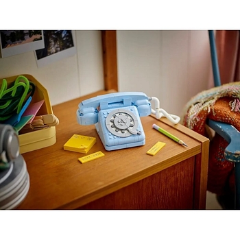 Конструктор LEGO Creator Ретро-телефон, 383 деталі (31174) - Pampik - 11