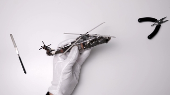 Колекційна модель-конструктор Metal Time Lifting Spirit Вертоліт механічний (MT027) - Pampik - 19