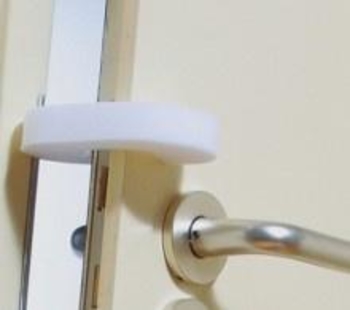 Захисна накладка на двері Safety 1st - Pampik