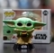 Ігрова фігурка Funko Pop Мандалорець Малюк з чашкою (49933) - Pampik - 7
