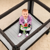 Кроватка-манеж Chicco Lullaby Dream с подвесной игрушкой, черный (79113.51) - Pampik - 5