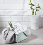 Рушник з капюшоном BabyOno Білочка, 76х76 см, сірий (345/03) - Pampik - 3