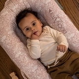 Матрац-кокон DockATot Deluxe + Breer Rabbit, 0-8 міс., рожевий (EU10361) - Pampik - 5