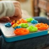 Головоломка Fat Brain Toys Crankity Різнокольорові шестерінки (F140ML) - Pampik - 10