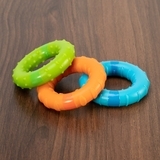 Іграшка тактильна Fat Brain Toys SillyRings Магнітні кільця. 3 шт. (F269ML) - Pampik - 12
