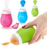 Ложка для першого прикорму Munchkin Squeeze, блакитний (012398.01) - Pampik - 4