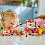 Конструктор LEGO City Пожежне депо та пожежна машина 153 деталі (60375) - Pampik - 14