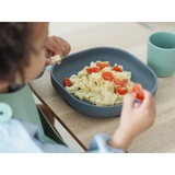 Силіконова тарілка на присосці Beaba Silicone Suction Plate, сіра (913550) - Pampik - 4