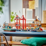 Конструктор LEGO City Морська гавань із вантажним судном, 1226 деталей (60422) - Pampik - 3