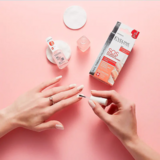 Укрепляющее средство для хрупких и ломких ногтей Eveline Cosmetics Nail Therapy Professional SOS 12 мл - Pampik - 4
