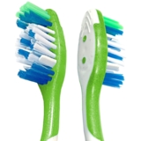 Зубная щетка Colgate Max White Medium With Polishing зеленая - Pampik - 2
