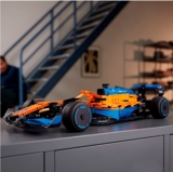 Конструктор LEGO Technic Гоночний автомобіль McLaren Formula 1, 1434 деталей (42141) - Pampik - 6