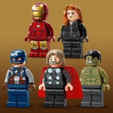 Конструктор LEGO Super Heroes Логотип і мініфігурки Marvel, 931 деталь (76313) - Pampik - 10