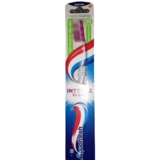 Зубная щетка Aquafresh Intense Clean, средняя, фиолетовый - Pampik