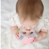 Погремушка-прорезыватель Tikiri 78317 Мяч, каучук, розовый (22586) - Pampik - 5