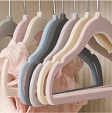 Набір вішалок 3 Sprouts, 10 шт., чорний (IHNBEA/30503) - Pampik - 2