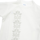 Хрестильний набір для хлопчика Twins з світло-сірою вишивкою, р.56, світло-бежевий (TCB56E-101) - Pampik - 2