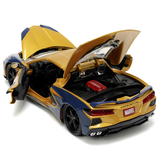 Машина металева Jada Марвел. Люди-Х Шевроле Корвет з фігуркою Росомахи, 1:24, жовтий з синім (253225025) - Pampik - 6