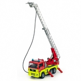 Пожарная машина Bruder MAN TGA с лестницей, водяным насосом и шлемом со светом и звуками 1:16 (01760) - Pampik - 3