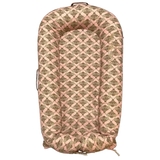 Матрас-кокон DockaTot Grand, 9-36 мес., Busy Bees (10295) - Pampik