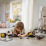 Конструктор LEGO Technic Вантажівка Volvo FMX і Електричний екскаватор EC230 2274 деталі (42175) - Pampik - 7