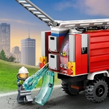Конструктор LEGO City Fire Department Пожежна машина 502 деталі (60374) - Pampik - 5