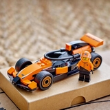 Конструктор LEGO City Пілот F1 з автомобілем для перегонів команди McLaren 86 деталей (60442) - Pampik - 10